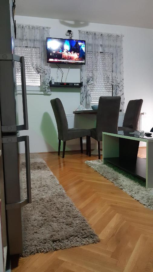 Apartamento Apartman Luna Valjevo Exterior foto